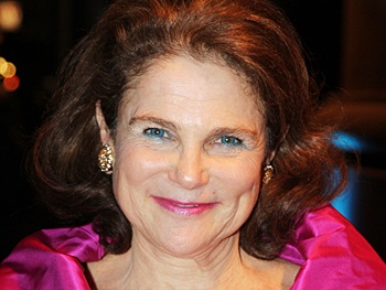 Tovah Feldshuh to Replace Tony Winner Andrea Martin as Feisty Grandma Berthe in Pippin