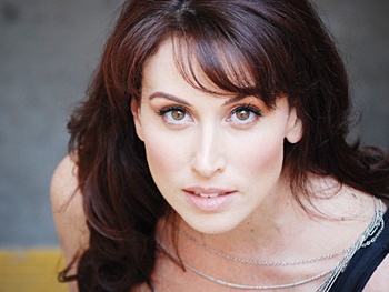 You Gotta Be Loud! Matilda Star Lesli Margherita Is Broadway.com’s Bodacious New Video Blogger
