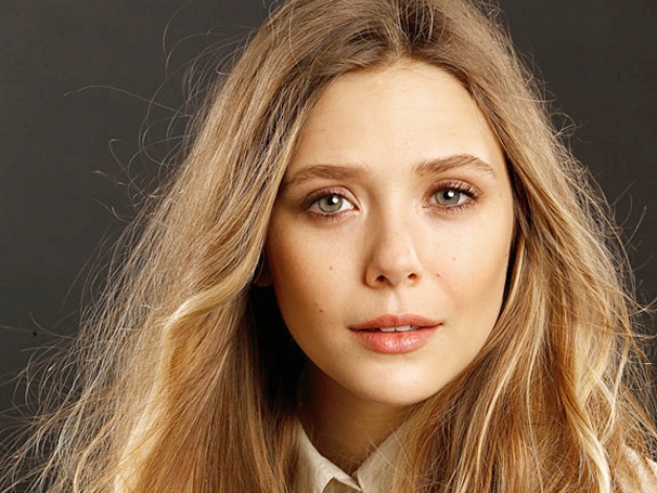 Elizabeth Olsen on Pausing Her Red-Hot Movie Career for Romeo & Juliet & What Her Famous Sisters Taught Her