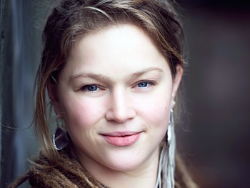 Crystal Bowersox Talks Starring in Always...Patsy Cline on Broadway: 'I'm Honored They Picked Me'
