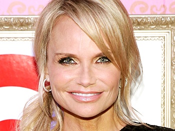 Kristin Chenoweth Continues Being Awesome & Creates New Charity with Broken Arrow Performing Arts Center