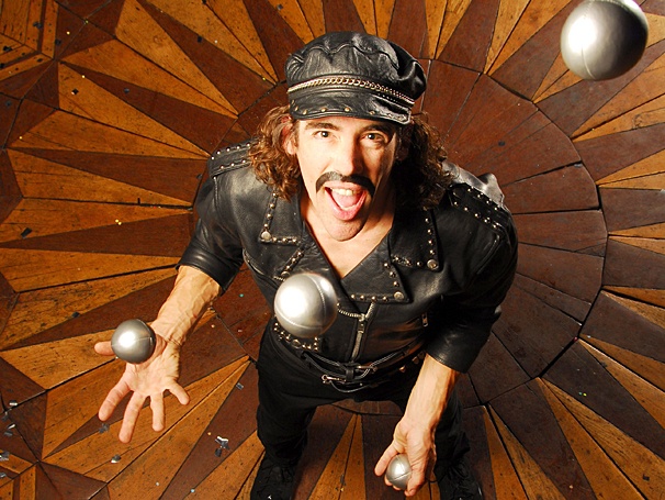 Check Out Pics of the Astonishing Acrobats & Provocative Performers of Off-Broadway's La Soiree
