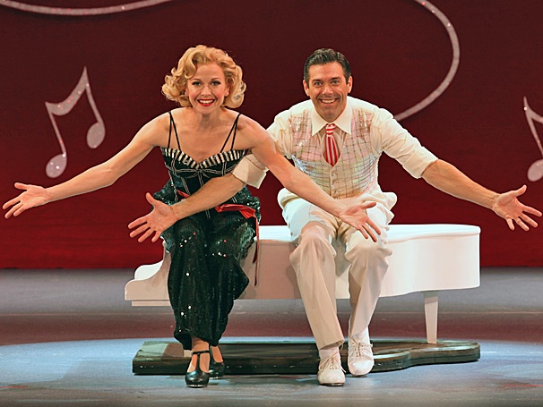David Elder Turns On His 1950s MGM Charm in White Christmas
