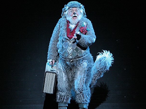 Singing Holiday Grinch Classic is a Dream Come True for Tour Star Bob Lauder