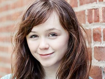 Alexandra Socha Departs Fun Home; Understudy Emily Skeggs to Assume the Role of Medium Alison
