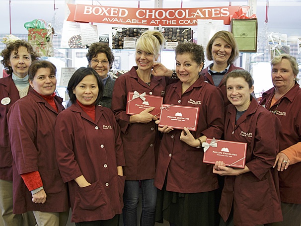 I Love Lucy Live On Stage Stars Recreate Famous Candy Scene at Boston Chocolate Store