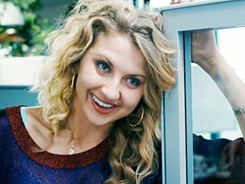 See Nina Arianda & Michael Pitt Show the Mafia Who's Boss in Crime Flick Rob the Mob