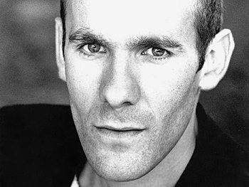 Simon Paisley Day Completes the Cast for U.K. Premiere of Tony-Winning Musical Urinetown