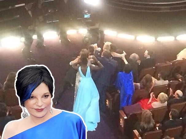 Move Over, Brad Pitt! Liza Minnelli Adorably Tries (and Fails) to Get in on the All-Star Oscars Selfie