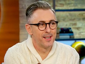 Watch Cabaret Star Alan Cumming Call Himself an 'Ancient Old Hag'