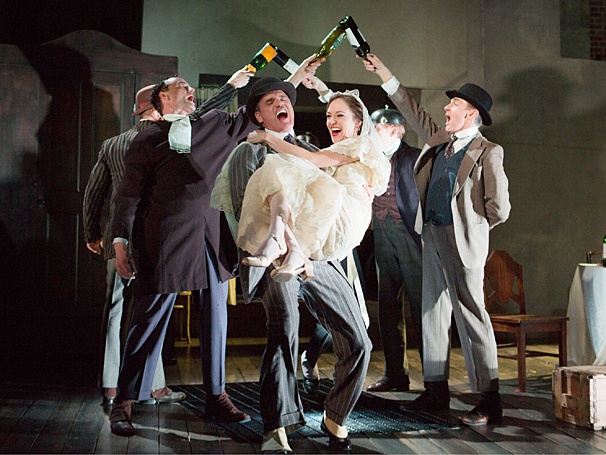 Beggars & Brothels to Stay! The Threepenny Opera, Starring Michael Park & Laura Osnes, Extends