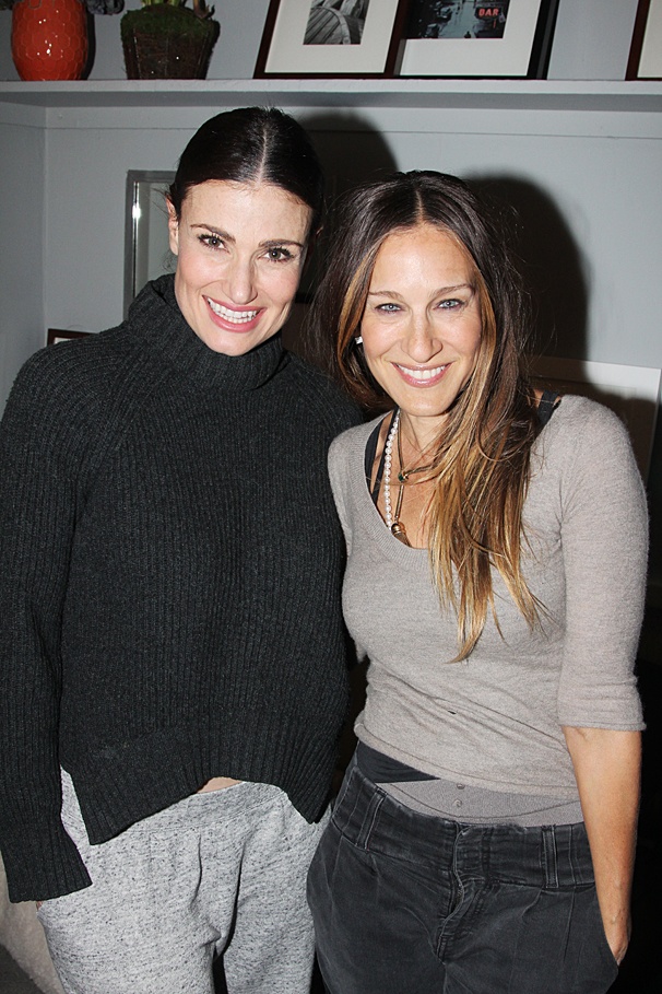 Idina, SJP & the City! Sarah Jessica Parker Visits If/Then Star Idina Menzel Backstage