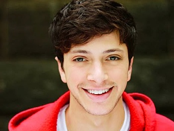 Extra, Extra! Jeremy Greenbaum Makes Broadway Debut as Newsies’ Davey