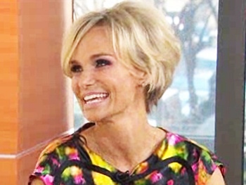Kristin Chenoweth Talks Stalker Frogs, Her Boyfriend's Steamy New Project & Her Naughty Reading List