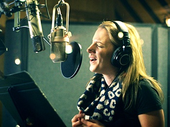 Exclusive Video! Watch Jessie Mueller and the Cast of Beautiful Record the Title Song