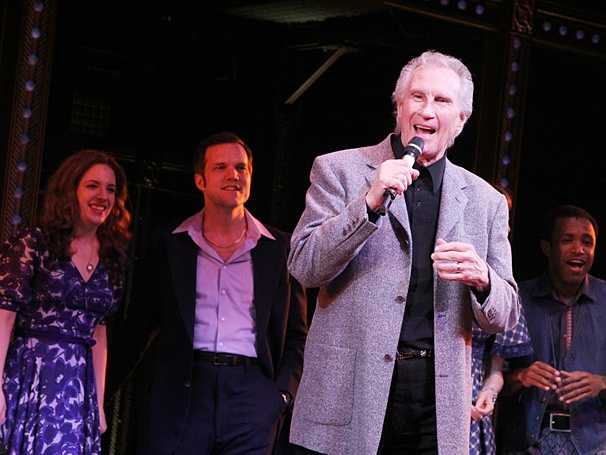 Photos! Bill Medley of the Righteous Brothers Has the Time of His Life Singing at Broadway’s Beautiful