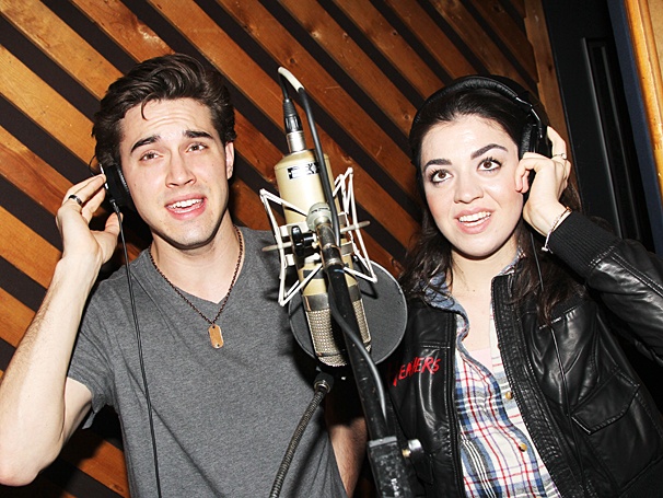 Exclusive Photos! The Very Stars of Heathers Ditch School to Record a Cast Album