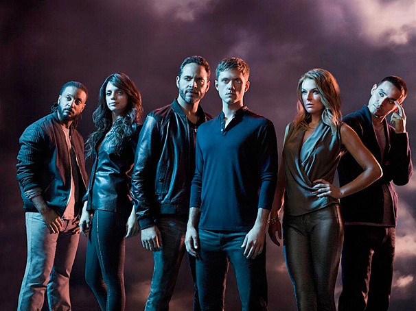 Aaron Tveit Is Back! Brush Up On TV’s Graceland Before the Season Two Premiere