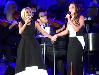 Watch Glee Star Lea Michele Join Tony Winner Kristin Chenoweth for a Wicked Duet at the Hollywood Bowl