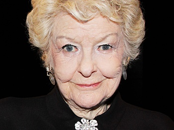 Broadway Theaters to Dim Lights in Honor of Stage Icon Elaine Stritch