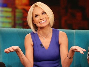 Watch Tony Winners Kristin Chenoweth & James Monroe Iglehart Crash the Couch on The View!