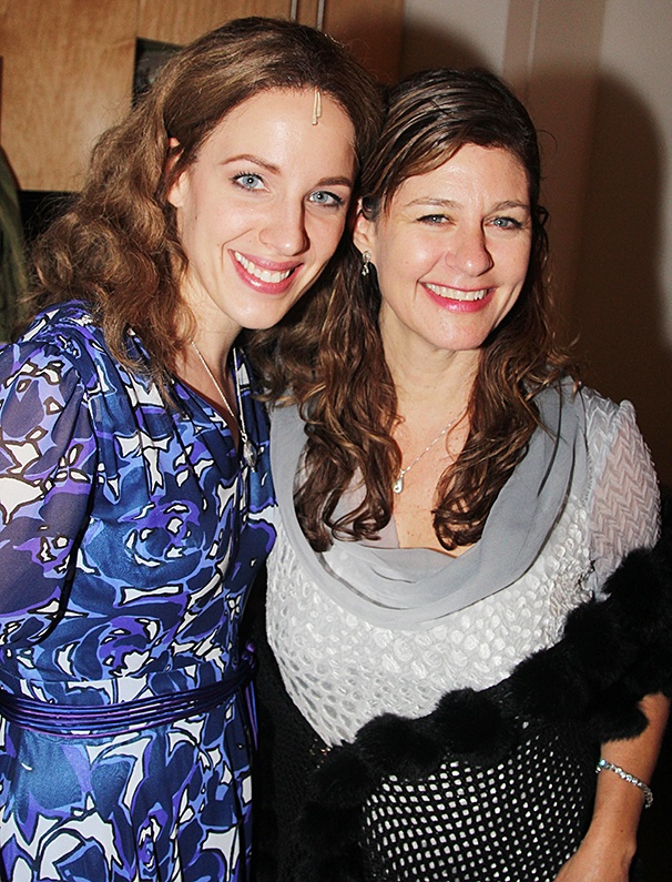 Louise Goffin, Daughter of Carole King & Gerry Goffin, Hangs Out