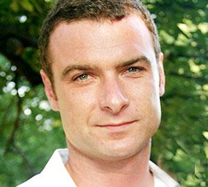 Liev Schreiber Chats with Letterman