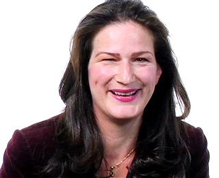 What a Hoot! The Royal Family’s Ana Gasteyer on Everything from Defying Gravity to Lindsay Lohan