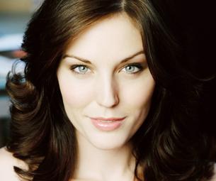 Mara Davi of White Christmas Resolves to Embrace the Moment in 2010