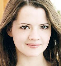 Rose Hemingway to Succeed in Business with Daniel Radcliffe on Broadway