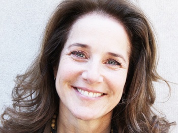 Debra Winger to Make Broadway Debut Opposite Patti LuPone in David Mamet’s The Anarchist