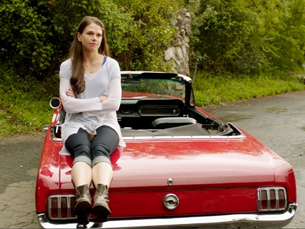 Barre Hopping: Sutton Foster Has a Run-In With the Law on Bunheads