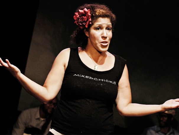 Rain Pryor on How Her Jewish Mother and ‘Genius’ Father Richard Inspired Her Solo Show Fried Chicken and Latkes