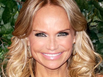 Kristin Chenoweth Talks Reuniting with the Original Wicked Cast: 'Hurry Up Before I Get Too Old!'