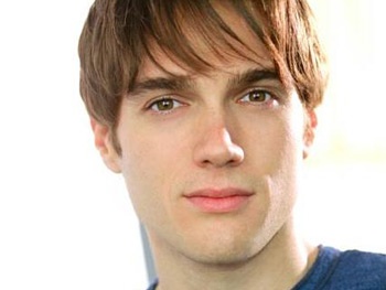 Justin Matthew Sargent to Don Spidey's Tights in Broadway's Spider-Man, Turn Off the Dark