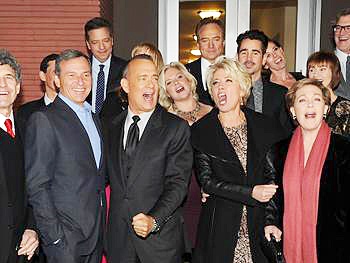 Tom Hanks, Emma Thompson, Julie Andrews & Dick Van Dyke Cheekily Sing 'Let's Go Fly a Kite' at the L.A. Premiere of Saving Mr. Banks