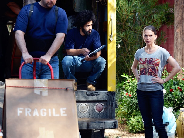 Barre Hopping: It's Moving Day For Sutton Foster on Bunheads