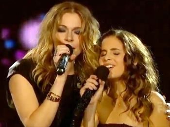 Watch Carly Rose Sonenclar & LeAnn Rimes Belt 'How Do I Live Without You' on The X Factor Finale