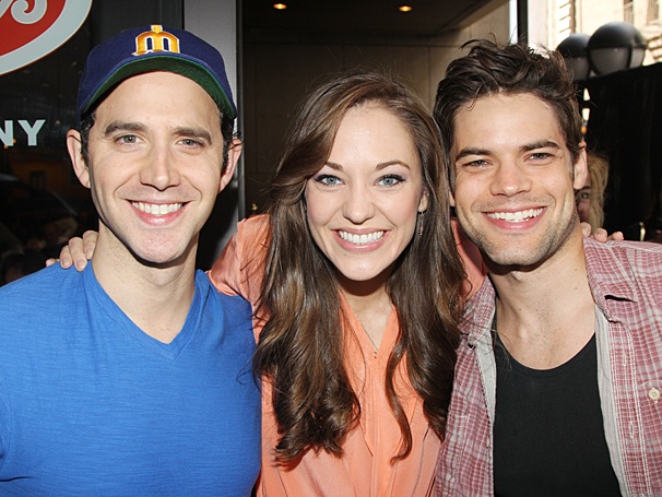Santino Fontana, Laura Osnes, Jeremy Jordan & More Thrill Fans at the 2013 Broadway Flea Market