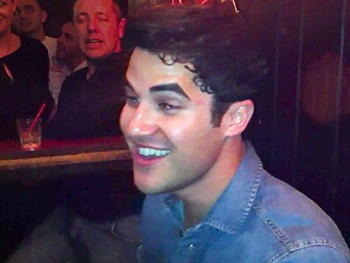 Best Video Ever? Watch Lea Salonga & Darren Criss Hanging Out & Singing ‘A Whole New World’ at a Bar