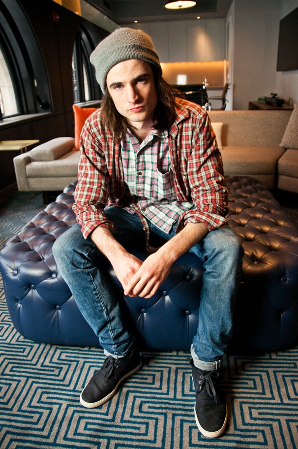 Tom Sturridge on Loving New York and Wowing Broadway Audiences in Orphans