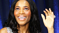 <I>Motown</I> Stunner Valisia LeKae Talks Raiding Diana Ross' Closet, Singing at Dollywood and Kissing Cyndi Lauper