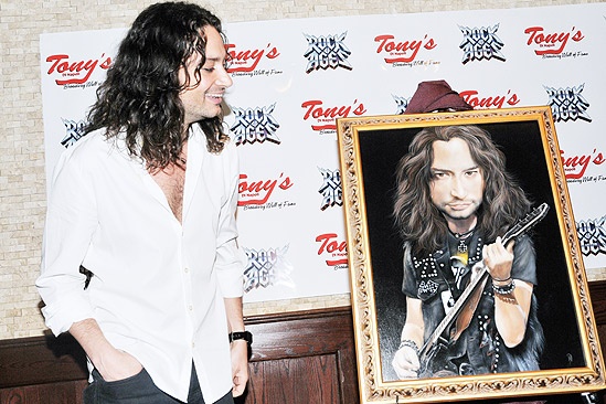 Constantine Maroulis at Tony's DiNapoli – Constantine Maroulis