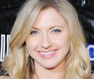 Nina Arianda