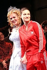 Idina Menzel Final Wicked Performance - Jennifer Laura Thompson - Idina Menzel