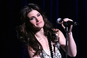 Photo Op - Idina Menzel at Madison Square Garden - Idina Menzel 2
