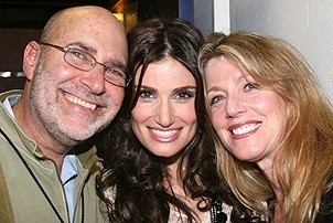 Photo Op - Idina Menzel at Madison Square Garden - Idina Menzel - (parents) Stuart - Helene