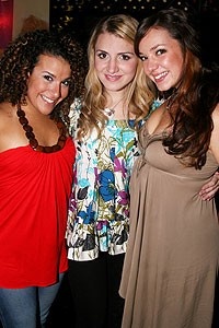 Photo op - Wicked 4th anniversary party - Kristina Fernandez - Annaleigh Ashford - Lori Ann Ferreri
