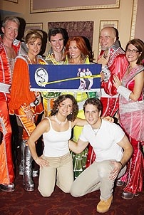 Mamma Mia Surpases Hello Dolly - Ben Livingston - Judy McLane - Christopher Shyer - Carolee Carmello - Michael Pemberton - Heidi Godt - Andy Kelso - Carrie Manolakos