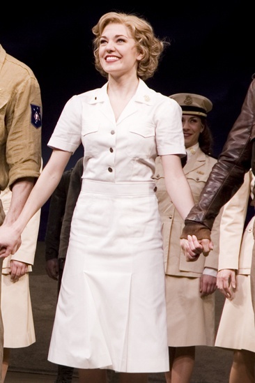 Laura Osnes in South Pacific – curtain2